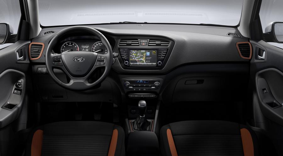 Hyundai i20 Coupe 2015 года  (фото 7 из 30)